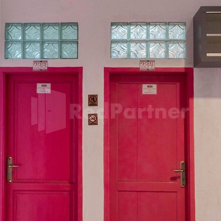 Asri Residence Near Jalan Iskandar Muda Medan Mitra Reddoorz Exteriér fotografie